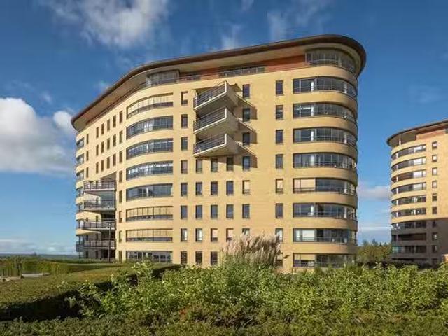 Huis te koop Robert Pearystraat 20 in Almere voor € 900.000