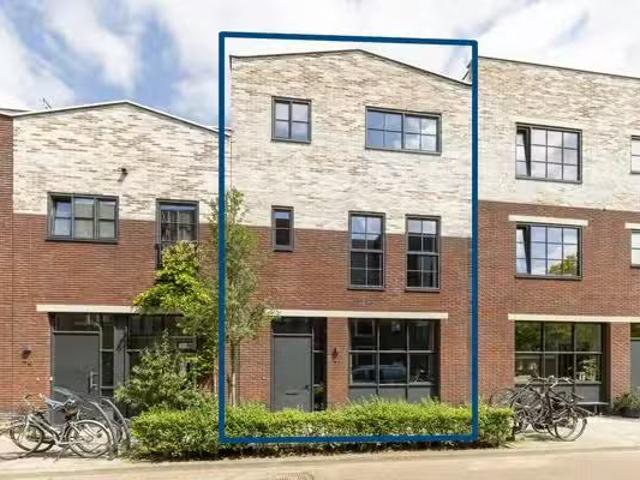 Huis te koop Robert Schumannstraat 15 in Utrecht voor € 1.170.