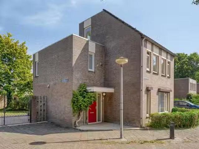 Huis te koop Roodkapje 19 in Eindhoven voor € 550.000