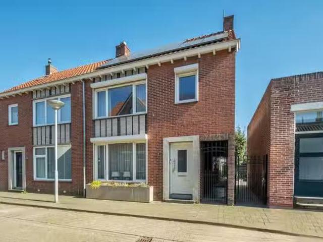 Huis te koop Roothaanstraat 1 in Venlo voor € 410.000