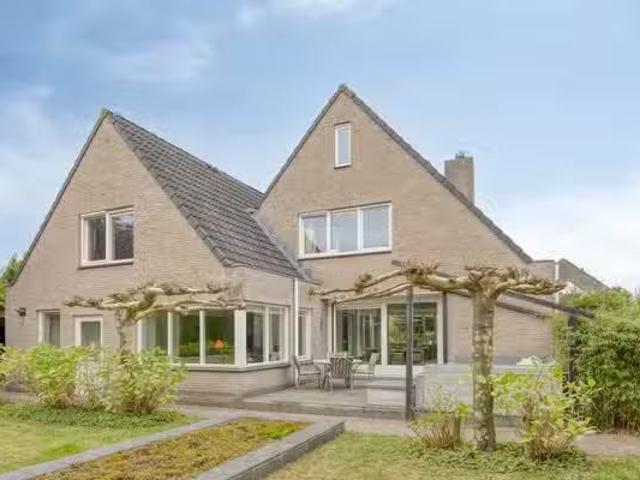 Huis te koop Reisdorfweg 1 in Eindhoven voor € 1.050.000