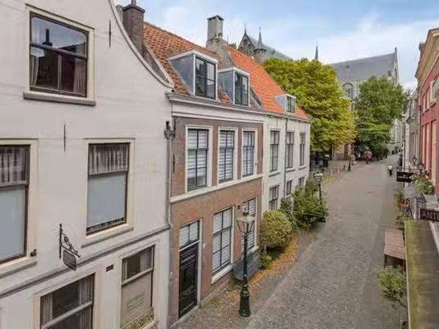 Huis te koop Rijnsburgersingel 67 in Leiden voor € 400.000
