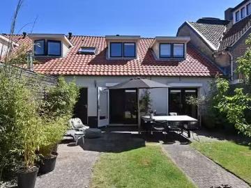 Huis te koop Woudlaar in Almere voor € 825.000