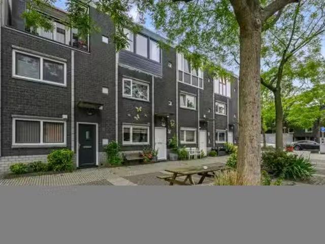 Huis te koop Wolbrantskerkweg in Amsterdam voor € 575.000