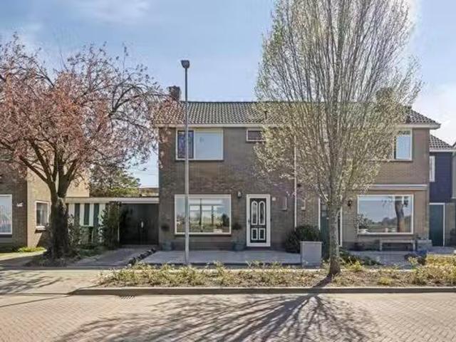 Huis te koop Waterhoenhof 30 in Purmerend voor € 475.000