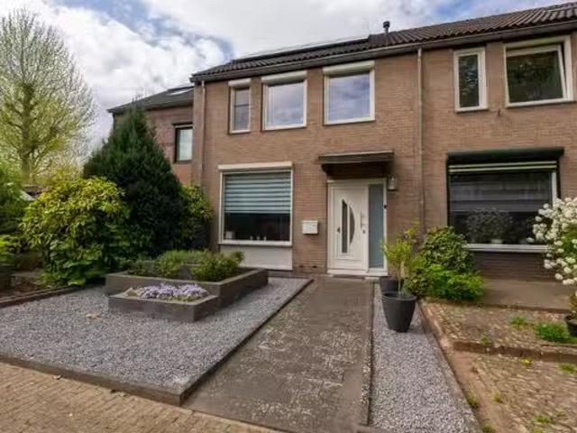 Huis te koop Waterhoenstraat 27 in Venlo voor € 305.000