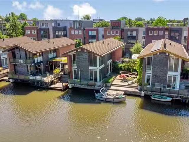 Huis te koop Walvisbaai 4 in Purmerend voor € 950.000