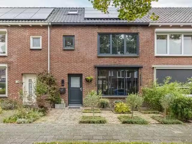 Huis te koop Weselseweg in Venlo voor € 525.000
