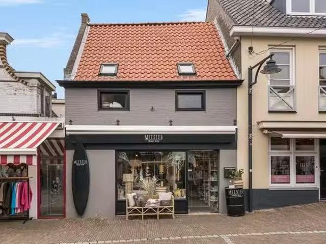 Huis te koop Weststraat 4 in Ouddorp voor € 280.000