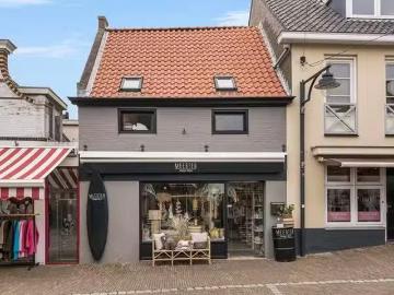 Huis te koop Weststraat 4 in Ouddorp voor € 280.000