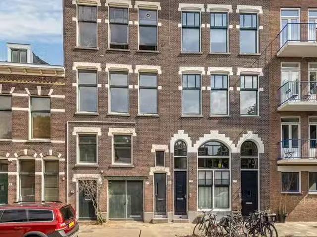 Huis te koop Witte Klaver 30 in Rotterdam voor prijs op aanvraag