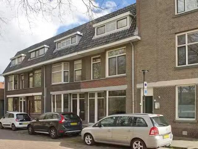 Huis te koop Witte van Haemstedestraat 23 in Vlaardingen voor.