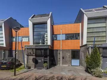 Huis te koop Wim Sonneveldplein 40 in Den Haag voor € 675.000