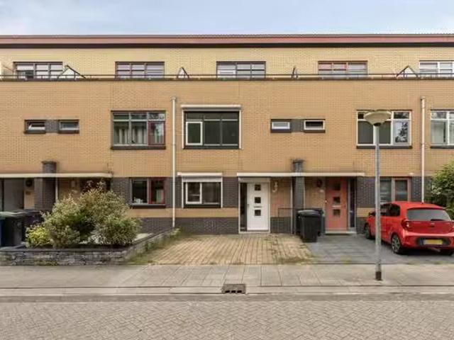 Huis te koop Wipmolenweg 7 in Almere voor € 417.500