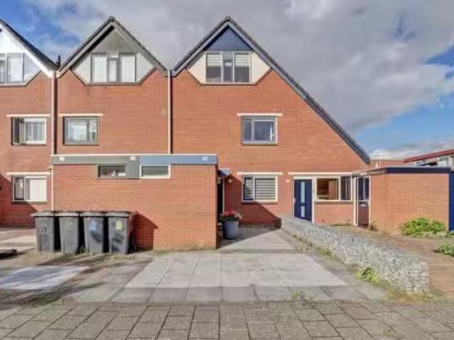 Huis te koop Tongelaarweg 37 in Rotterdam voor € 365.000