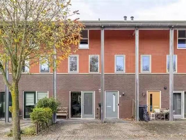Huis te koop Tahitistraat in Almere voor € 450.000