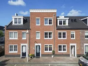 Huis te koop Thea Beckmanstraat 5 in Leiden voor € 795.000