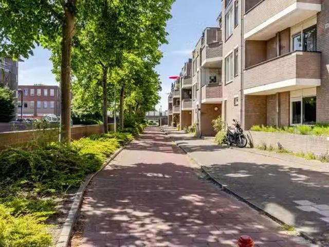 Huis te koop Tuinstee 12 in Purmerend voor € 360.000
