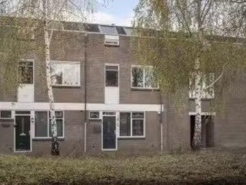 Huis te koop Utrechtlaan 141 in Vlaardingen voor € 465.000