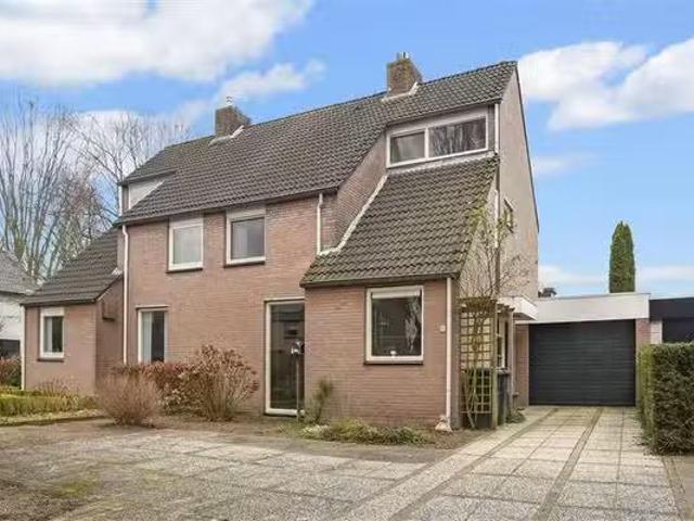 Huis te koop Von Flotowstraat 15 in Tilburg voor € 525.000