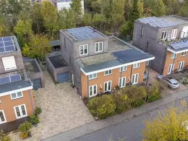 Huis te koop Vooronder 29 in Almere voor € 700.000