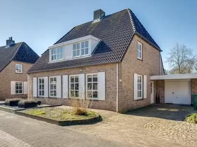 Huis te koop Valkenswaardstraat 16 in Tilburg voor € 519.000