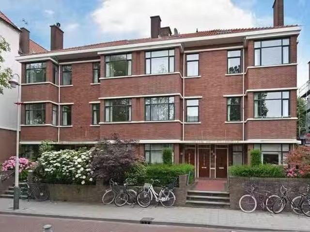 Huis te koop Van Nijenrodestraat 31 in Den Haag voor € 775.000