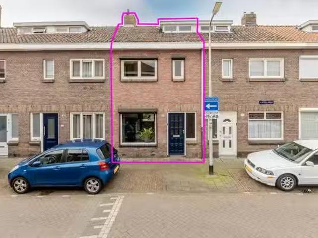 Huis te koop Van Oosterzeestraat 28 in Tilburg voor € 325.000