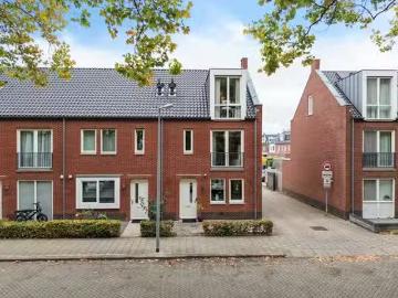 Huis te koop van Linden van den Heuvellsingel 17 in Vlaardinge.