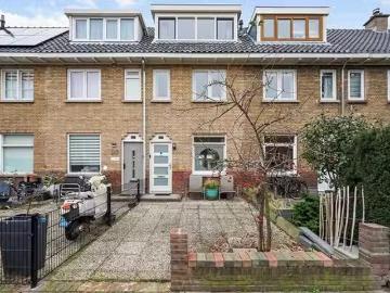 Huis te koop Van Vlotenstraat 22 in Den Haag voor € 375.000