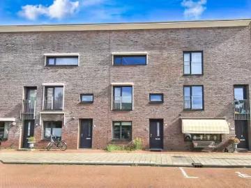 Huis te koop Van Wickevoort Crommelinstraat 16 in Haarlem voor.