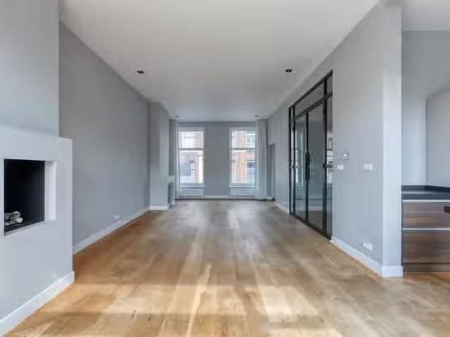 Huis te koop Veurnsestraat 18 in Den Haag voor € 1.050.000