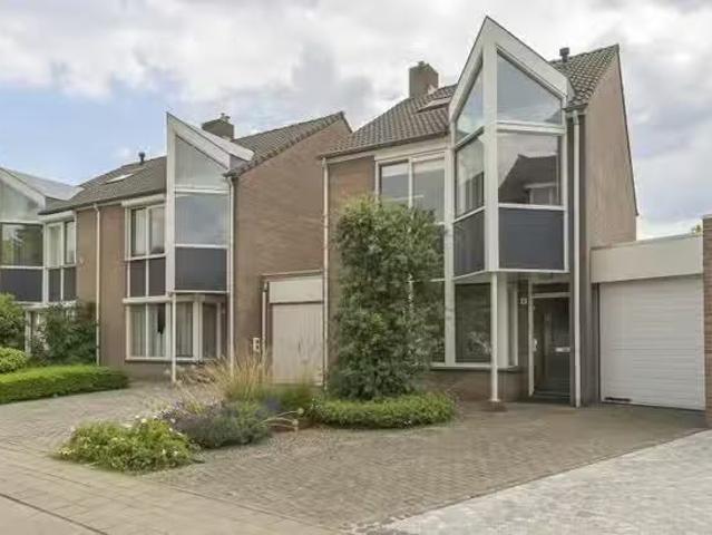 Huis te koop Venrayseweg 115 in Venlo voor € 625.000