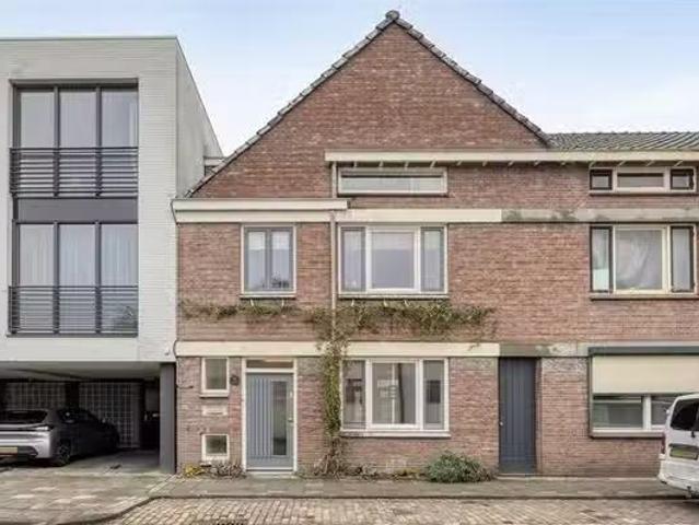 Huis te koop Zilverlindestraat 9 in Tilburg voor € 450.000