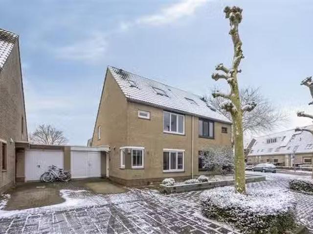 Huis te koop Zilvermosstraat 12 in Almere voor € 525.000