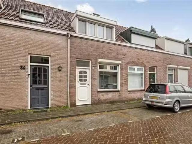 Huis te koop Zuringhof 54 in Tilburg voor € 300.000