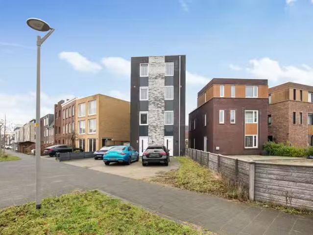 Huis te koop Zwedenstraat 147 B in Almere voor € 550.000