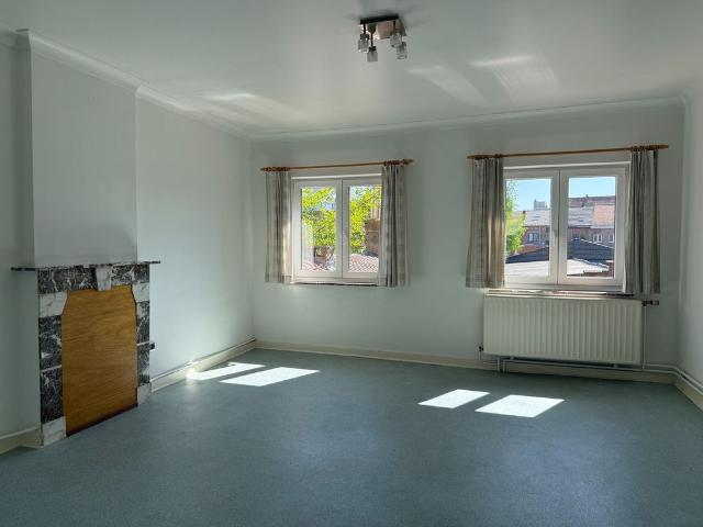Woning met 4 ruime slaapkamers vlakbij centrum Hasselt