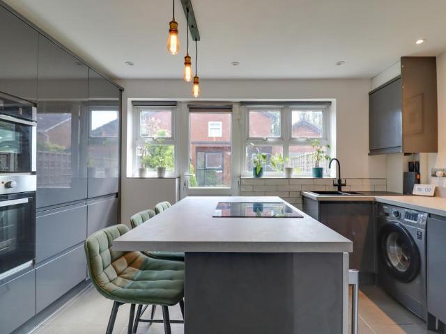 Hulton Close, Southampton, Hampshire. 2 bed terraced house to rent £1,350 pcm £312 pw