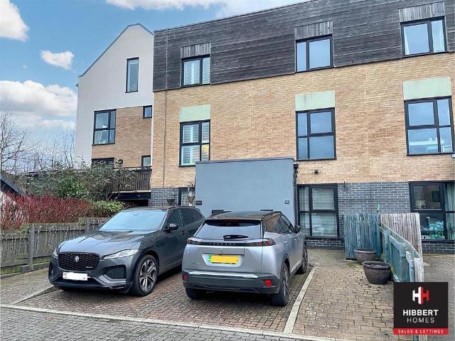 Hulton Square, Salford, M5 3LX, United Kingdom | 3 bed townhouse for rent #137838590 | Rentberry