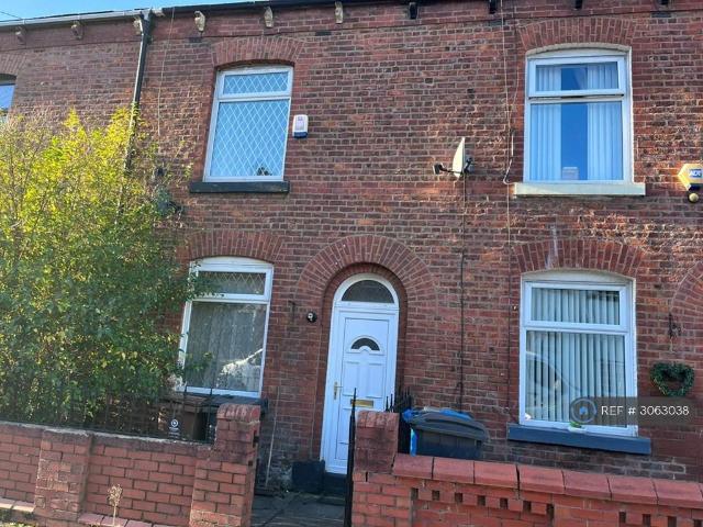 Hulton Street, Failsworth. 3 bed terraced house to rent £1,095 pcm £253 pw