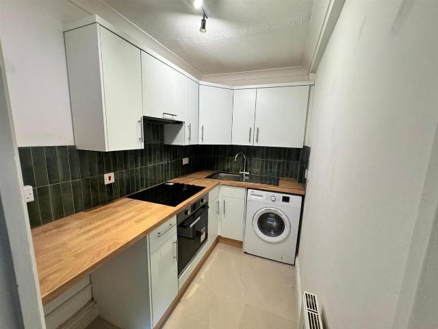 Hulverston Close, Sutton SM2, 2 bed maisonette to rent, £1,595 pcm | PrimeLocation