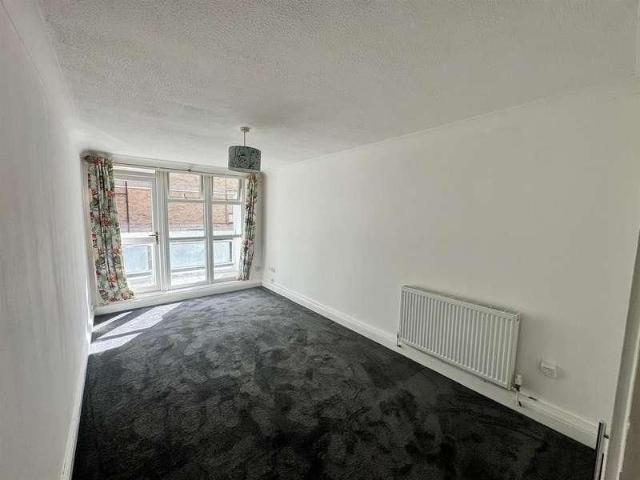 Hulverston Close, Sutton, SM2