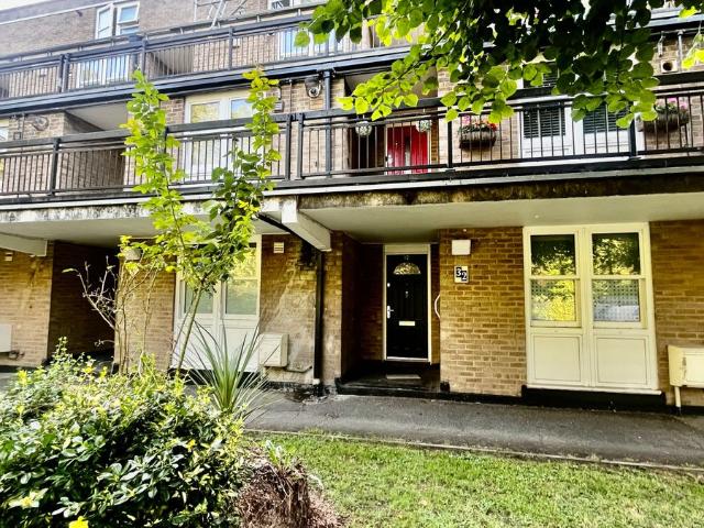Hulverston Close, South Sutton, Sutton SM2, 1 bed flat to rent, £1,325 pcm | PrimeLocation