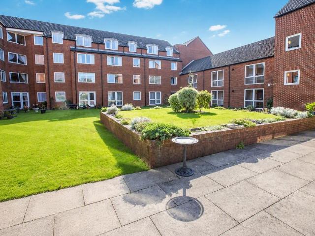 Hulbert Road, Waterlooville, Hampshire PO7, 1 bed flat to rent, £850 pcm | PrimeLocation