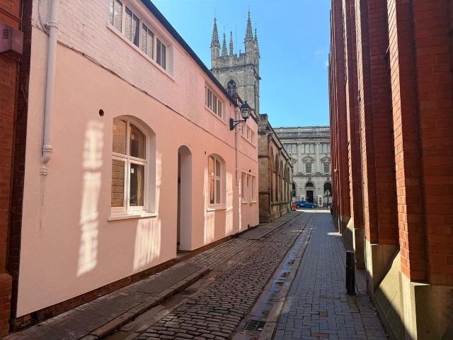 Hull Lighting, 10 Chapel Lane, Hull HU1, 2 bed flat to rent, £975 pcm | PrimeLocation