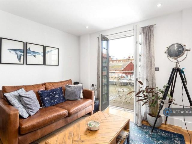 Huller & Cheese, Bristol, BS1 2 bed flat to rent £1,995 pcm £460 pw