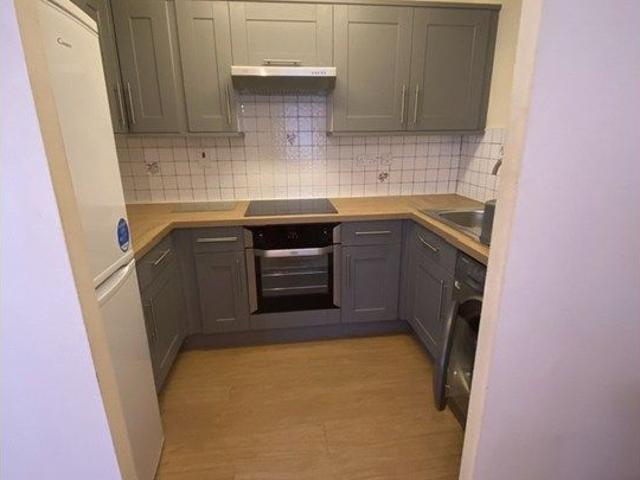 Hulme, Manchester M15, 2 bed flat to rent, £1,300 pcm | PrimeLocation