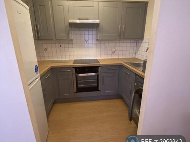 Hulme, Manchester, M15 2 bed flat to rent £1,225 pcm £283 pw
