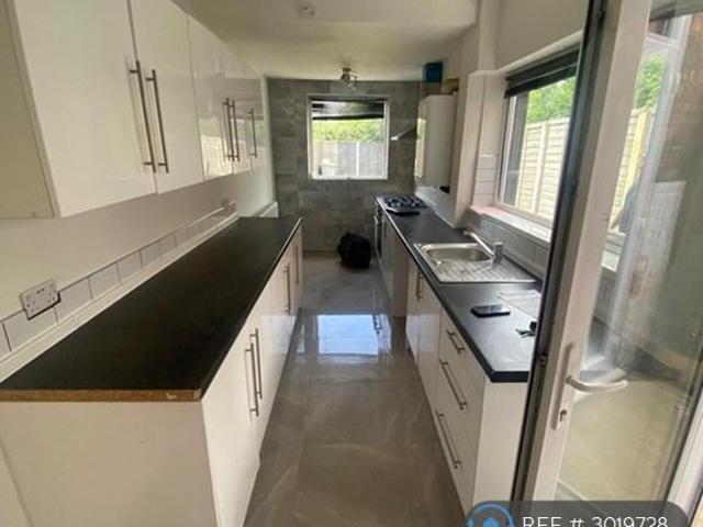 Hulme St, Crewe, CW1 2 bed terraced house to rent £825 pcm £190 pw